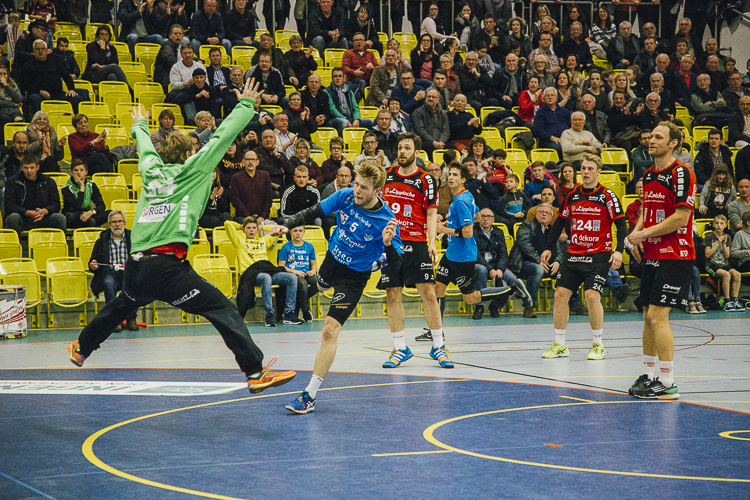 Der TuS stirbt den Chancentod im OWL-Derby!