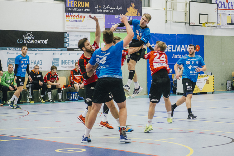 Der TuS stirbt den Chancentod im OWL-Derby!